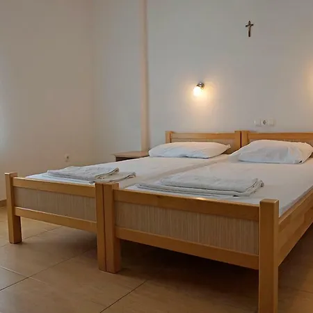 Anv Sobe Sivric - Vinoteka - 3*